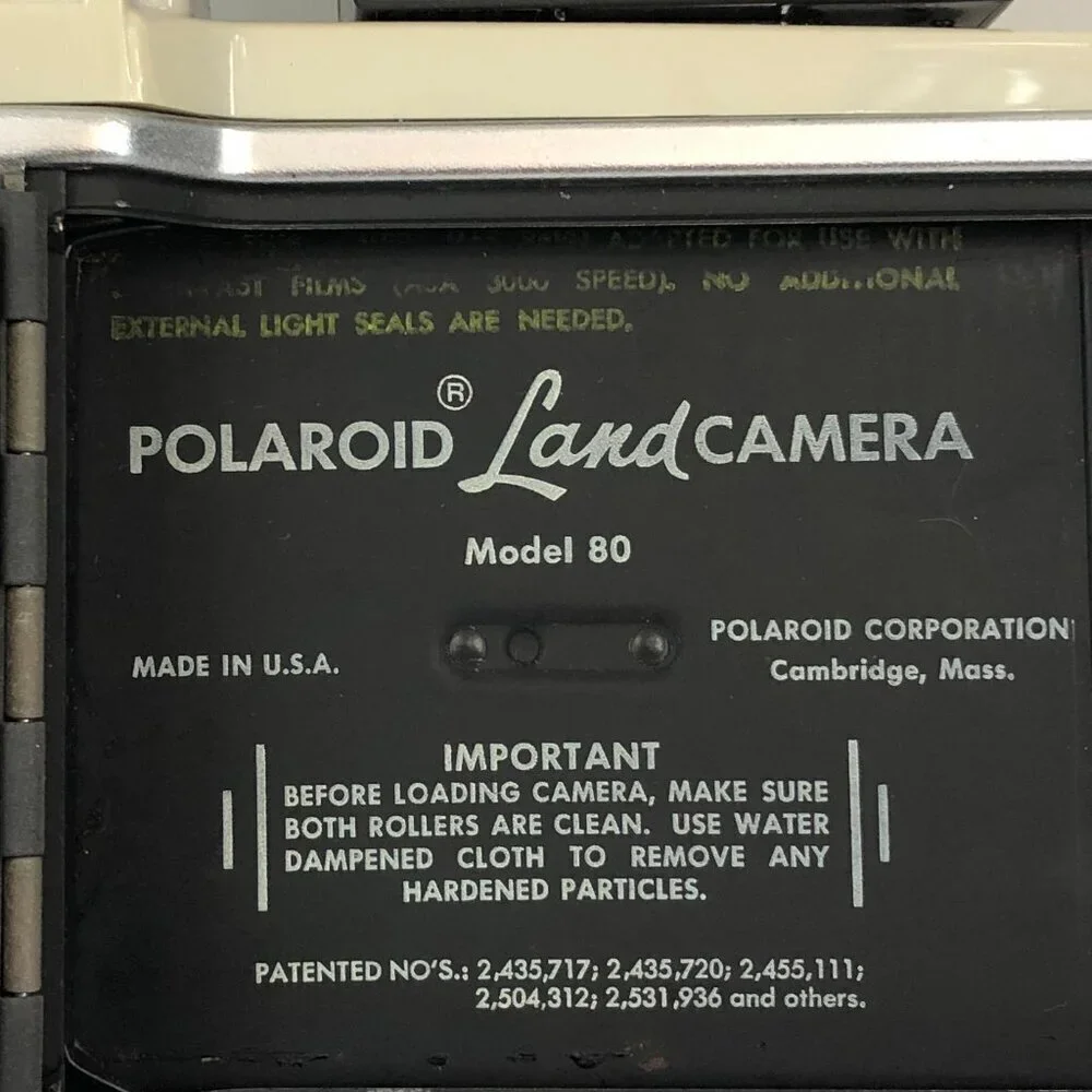 Vintage Polaroid Model 80 Land Camera With Wink Light And Flash In Case